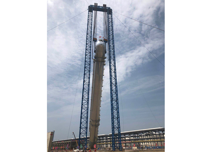 大連恒立石化化工塔提升（提升高度120米，提升重量2600噸）
